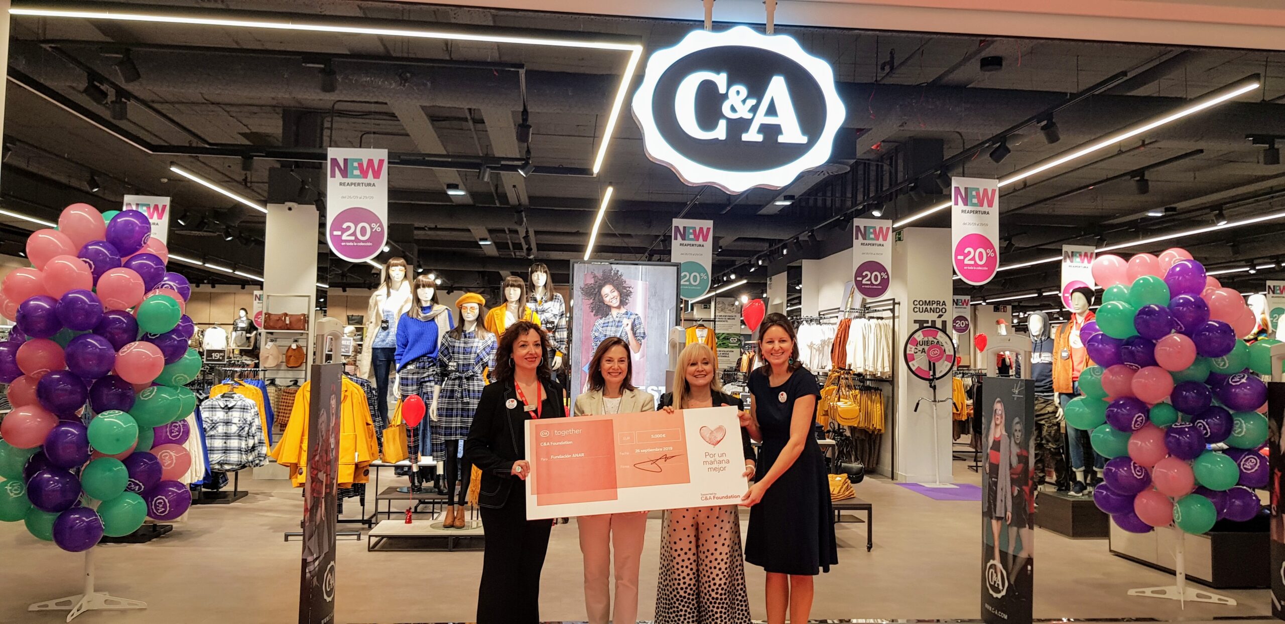 C&A Foundation dona 5.000 euros a la Fundación ANAR en Valencia