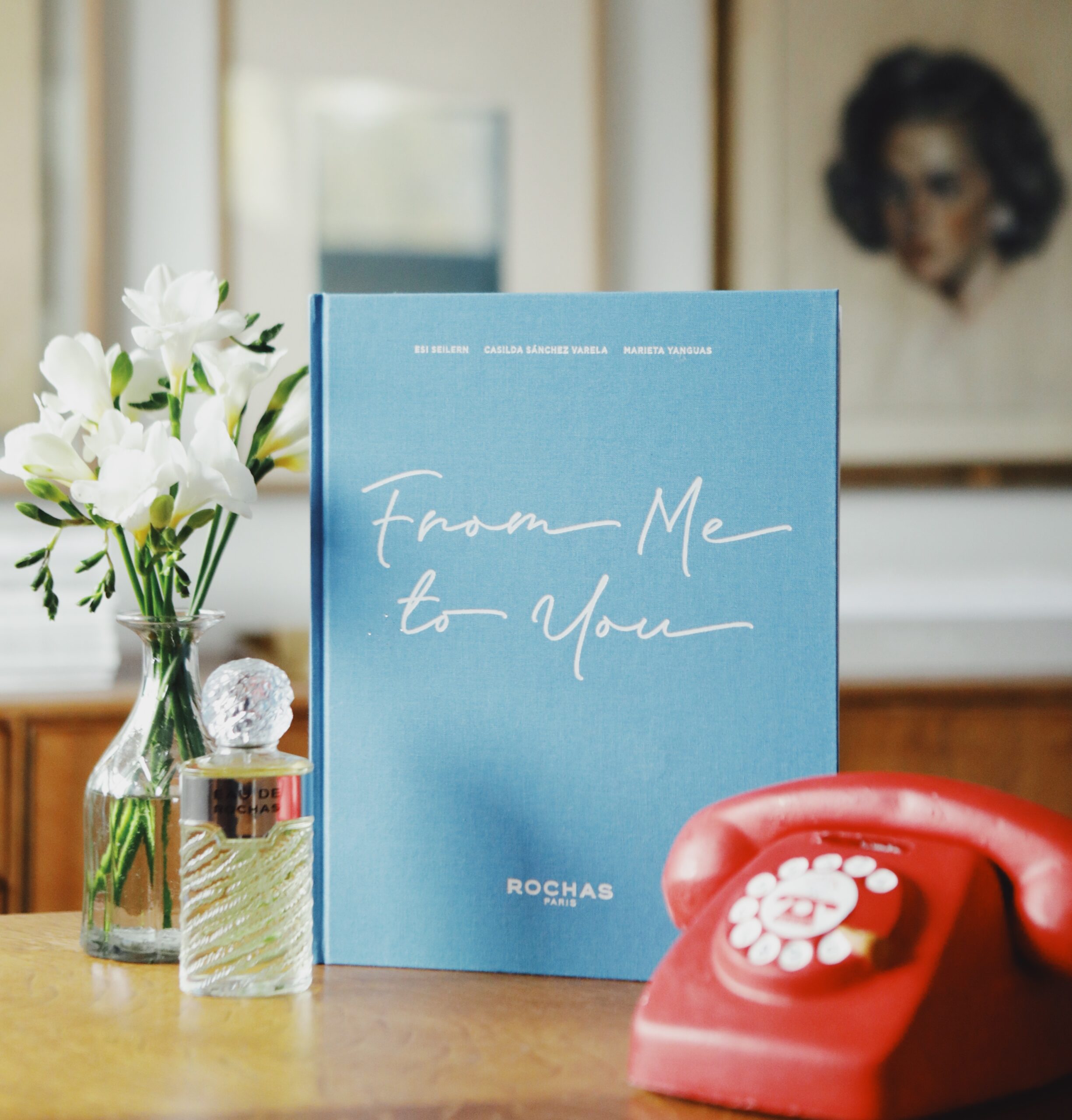 El libro «From Me To You», editado por Rochas a beneficio de ANAR, gratis como ebook por el Día de la Madre