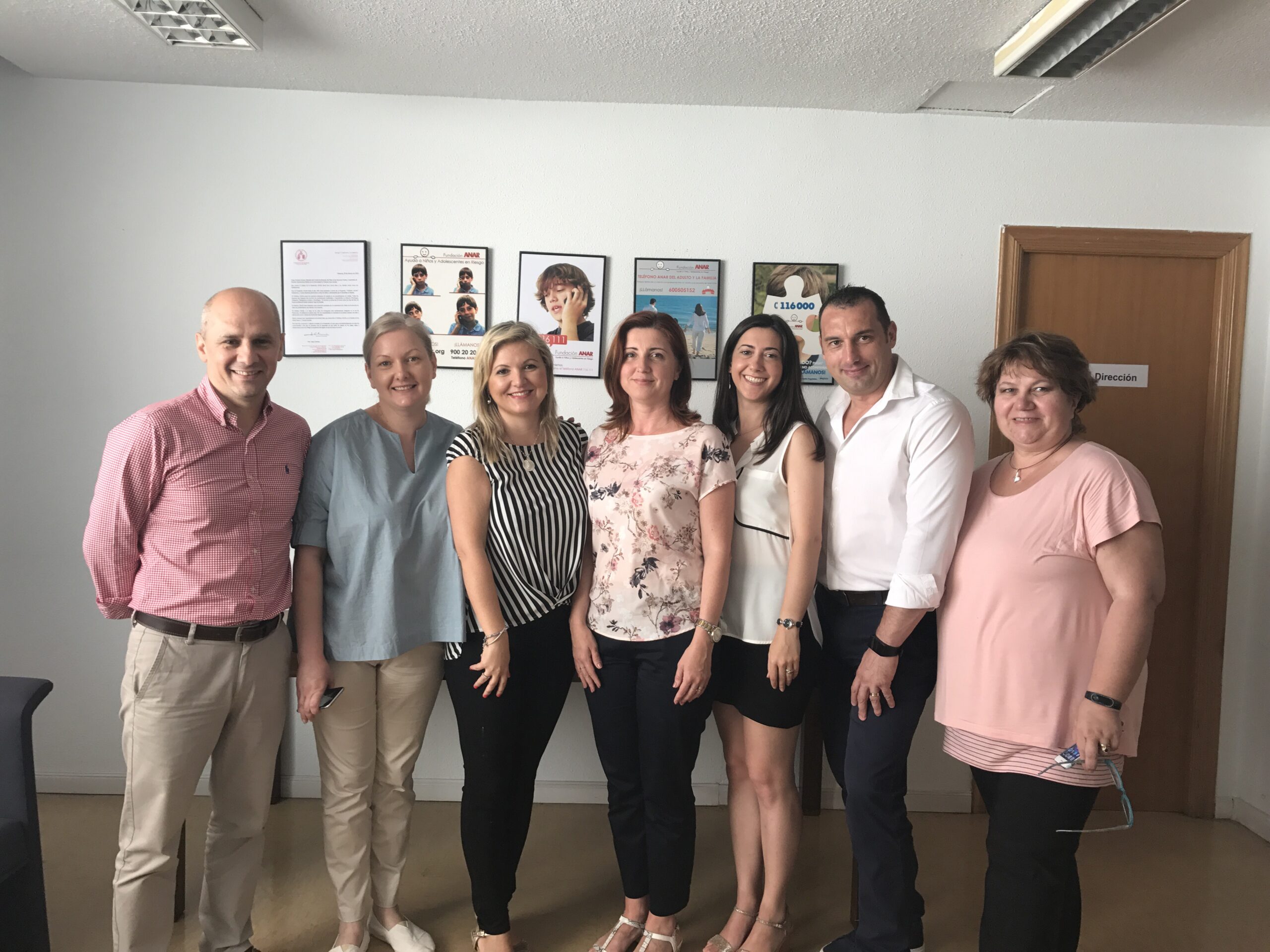 Visita del equipo de profesionales del 116000 de Rumanía