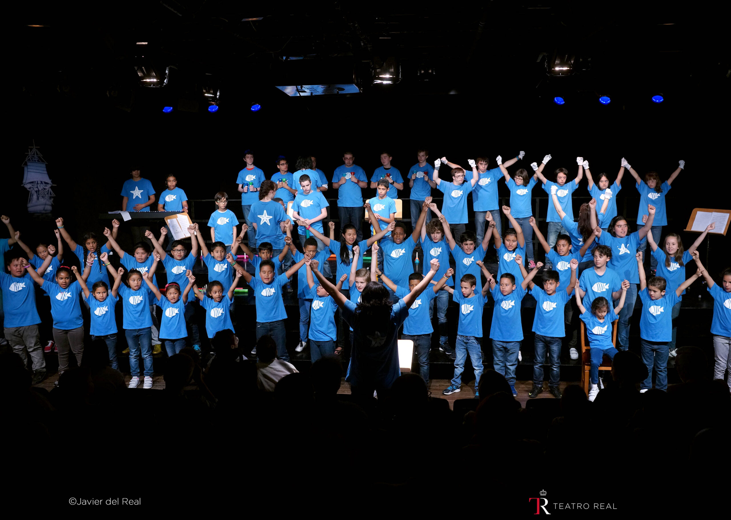 Chicas y chicos de los Hogares ANAR en el Aula Social del Teatro Real