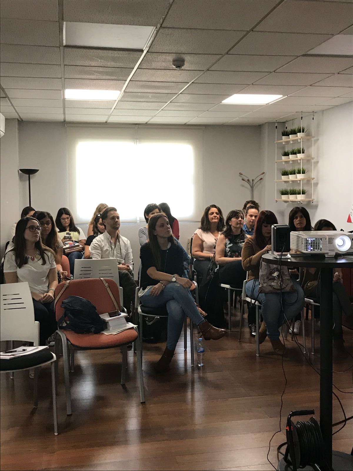 Formación sobre acoso escolar a los profesionales de Serunión