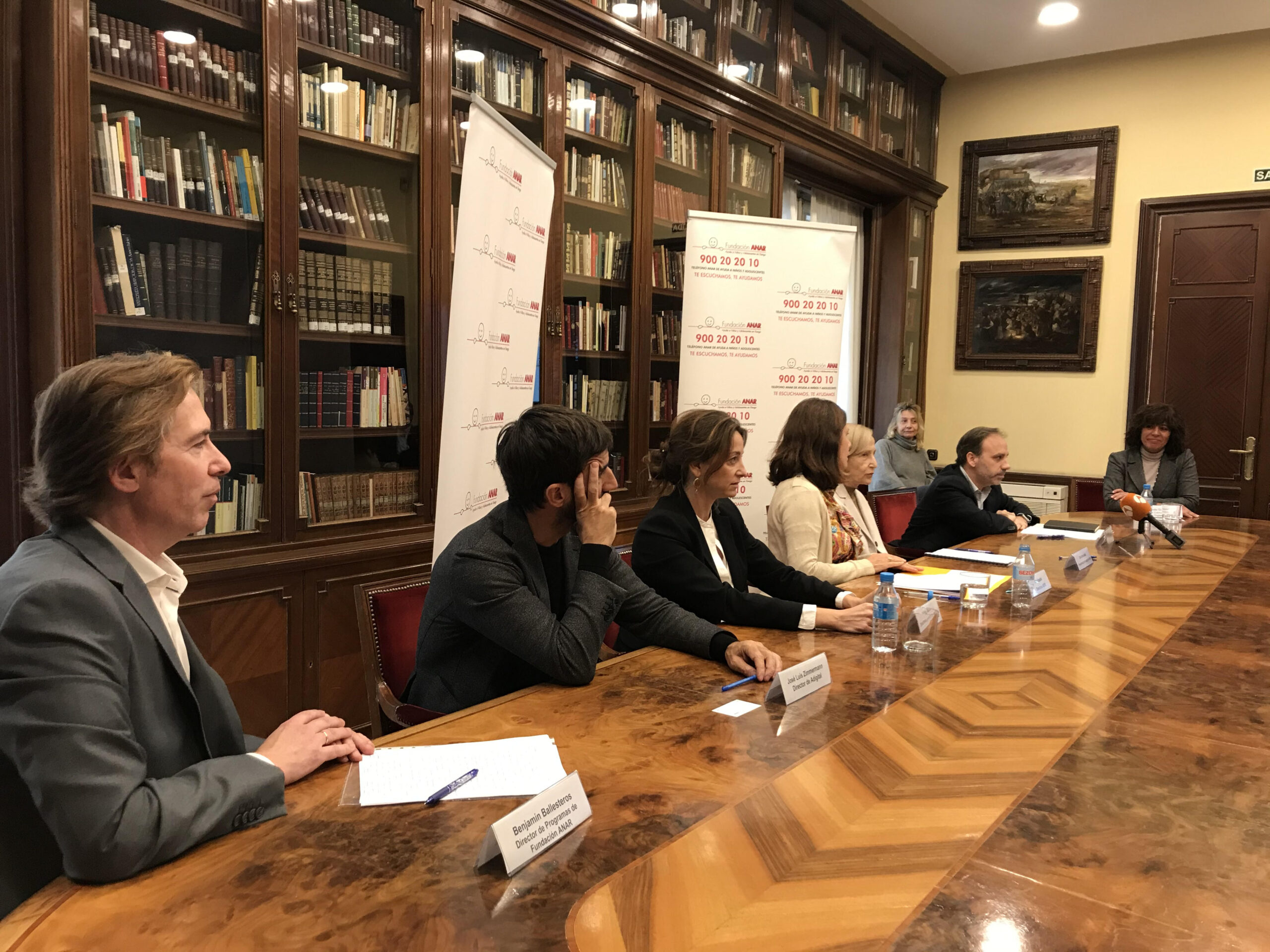 La `Carta de Derechos Digitales de los Niños, Niñas y Adolescentes’, propuesta por la FUNDACIÓN ANAR, es firmada por la Agencia Española de Protección de Datos (AEPD) y las organizaciones digitalES, Adigital e IAB que representan al sector tecnológico en España
