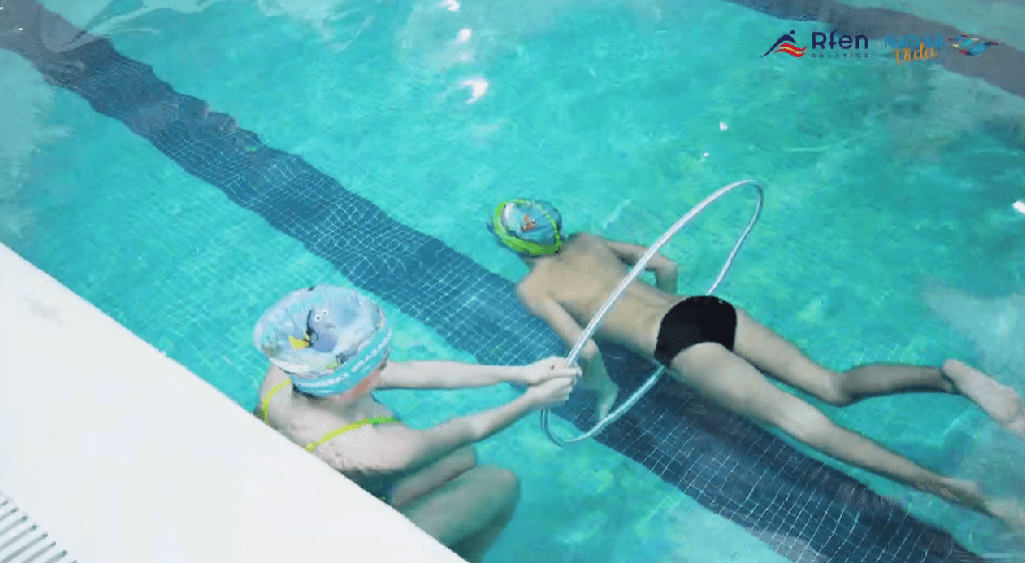 Nadar es Vida: la RFEN, Disney y GO-fit acercan la natación a los hogares de acogida ANAR
