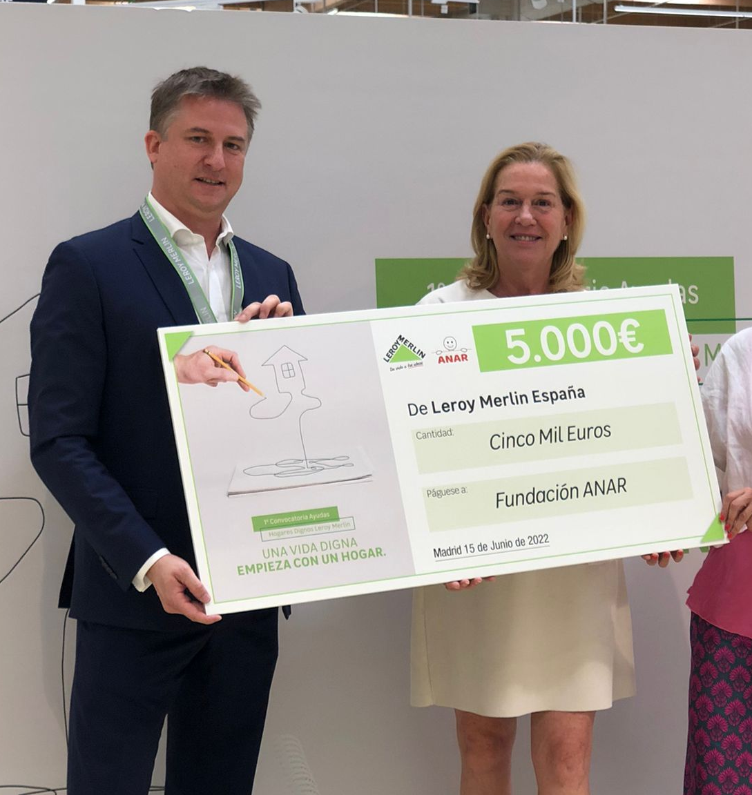 La Fundación ANAR, entre las entidades beneficiarias del premio «Hogares Dignos» de Leroy Merlin